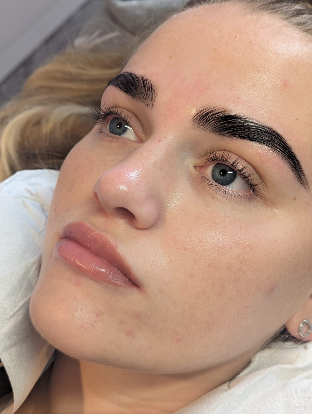 brow-lamination lashes